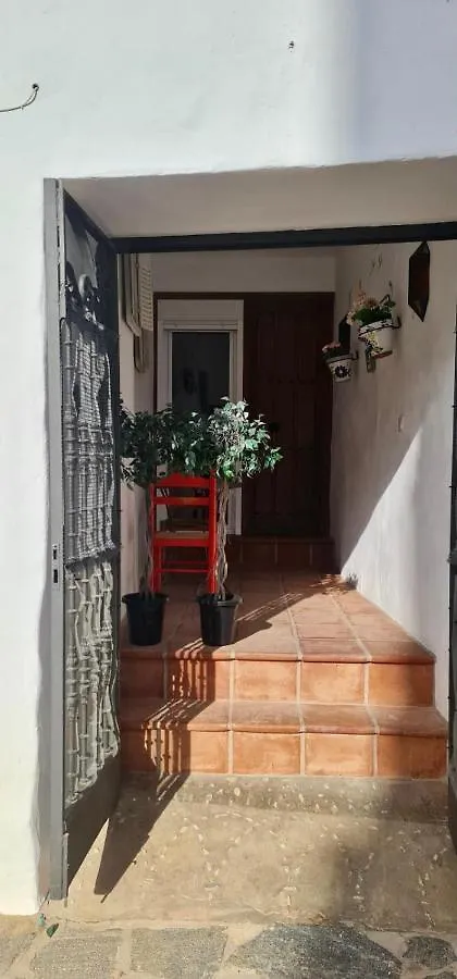 Cheerful One Bedroom Townhouse With Patio Archez 0*,